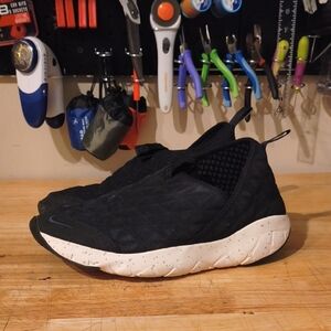 Nike ACG Black and White Slip-On Men's Sneakers